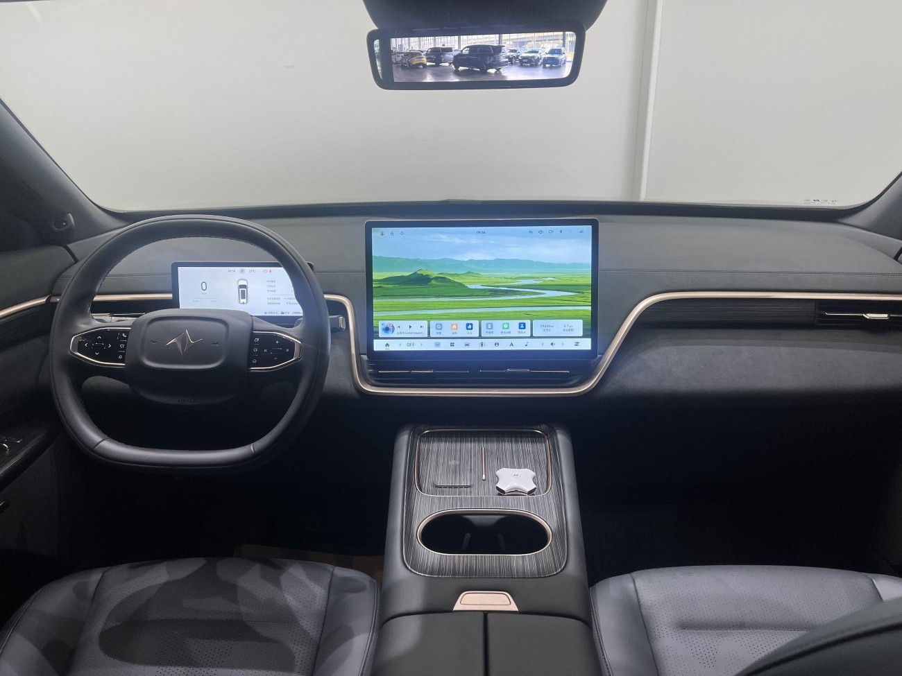 Dongfeng eπ008 2024