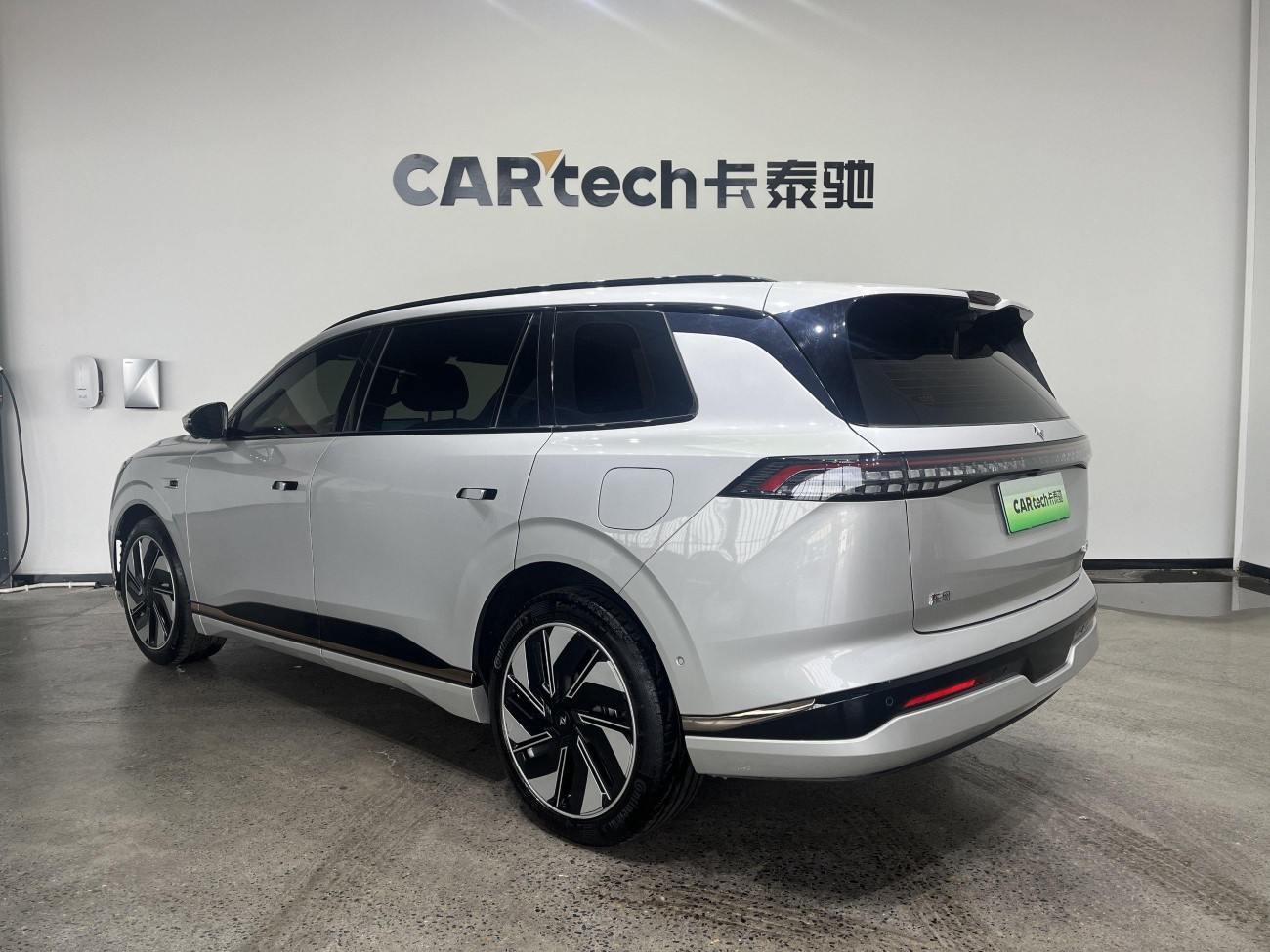 Dongfeng eπ008 2024