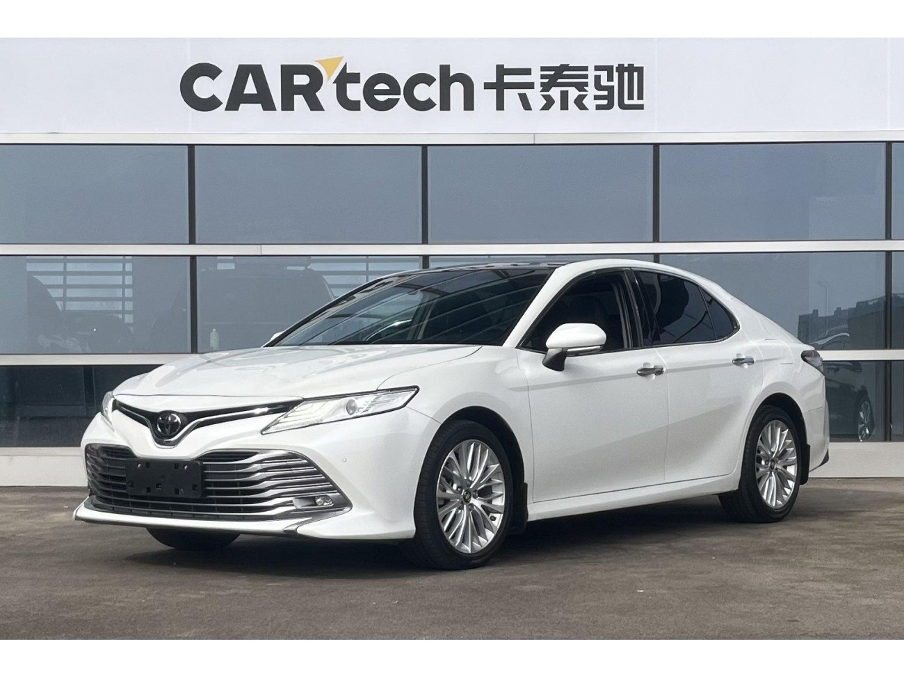 Toyota Camry 2019