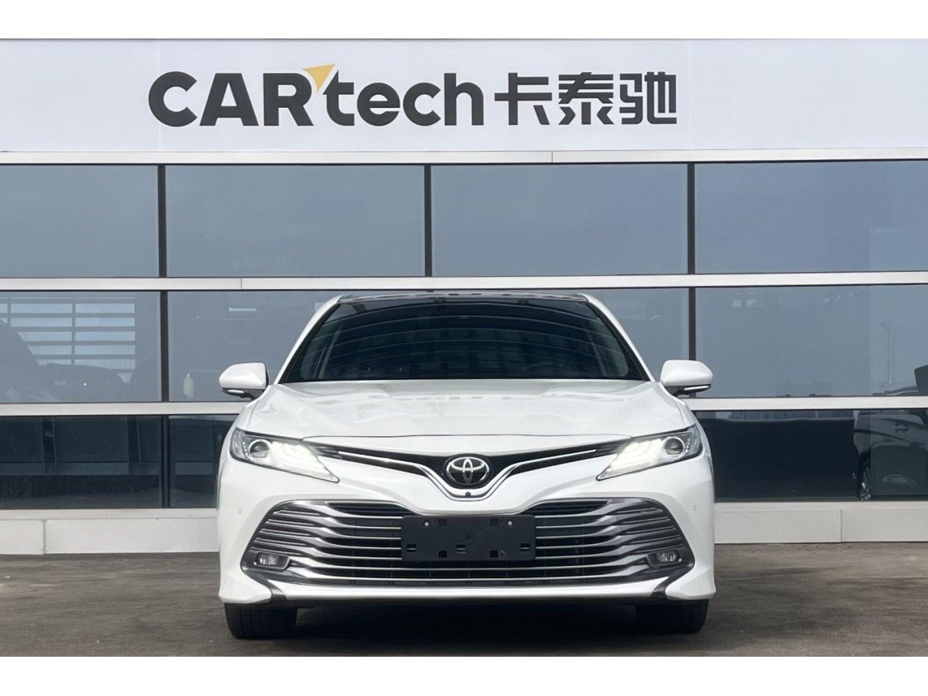 Toyota Camry 2019