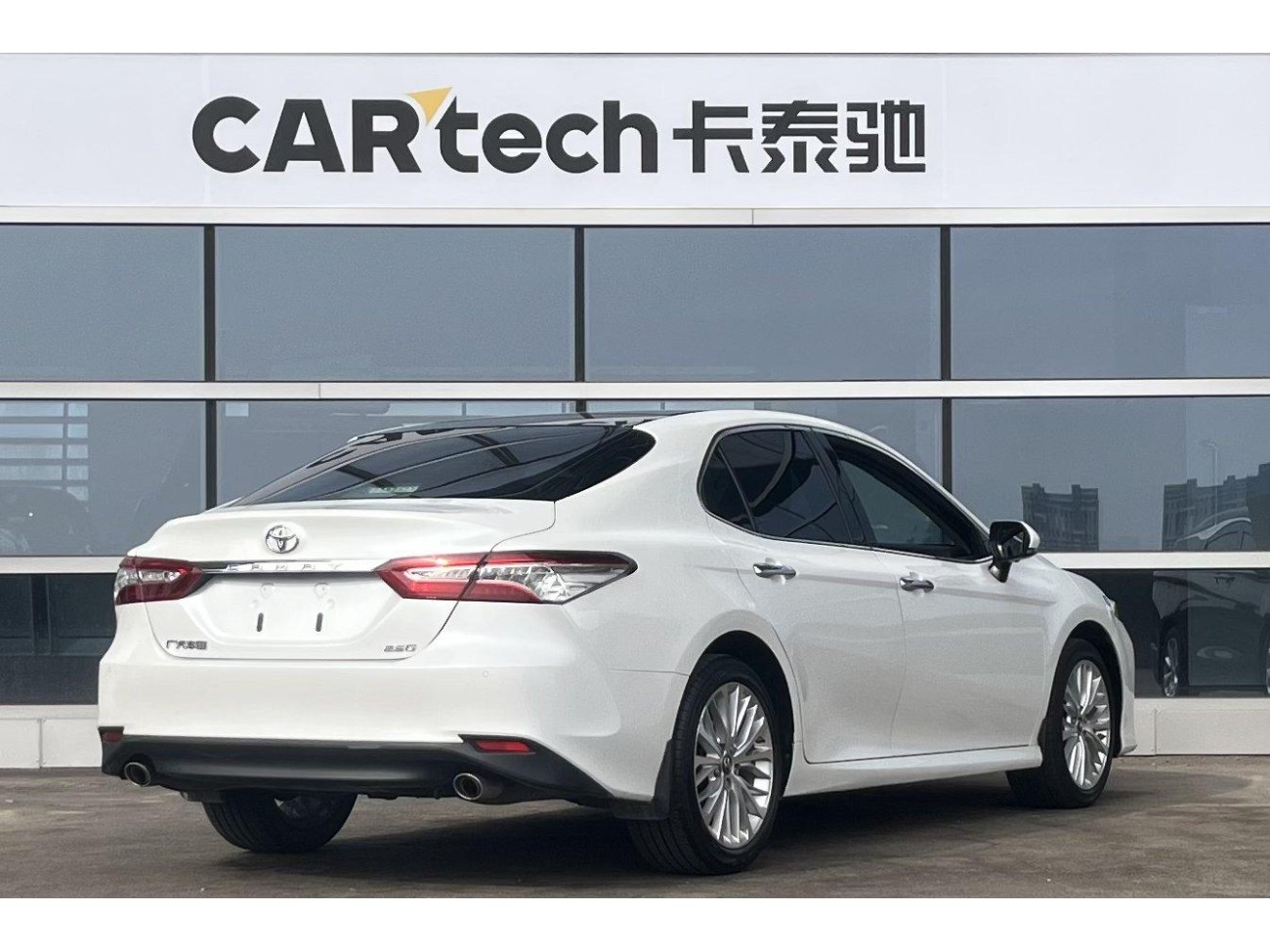Toyota Camry 2019