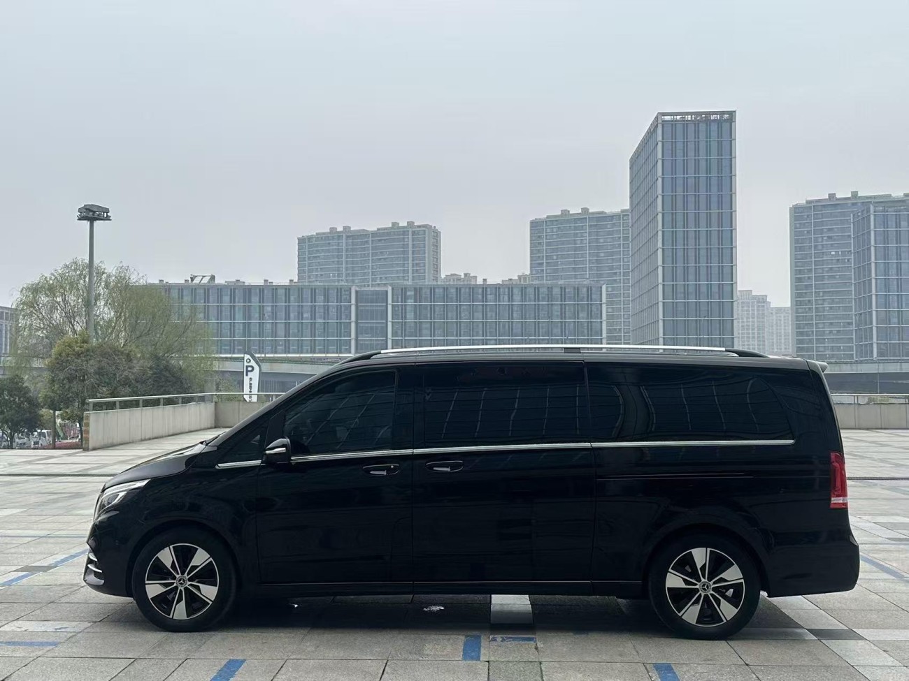 Mercedes-Benz V 2021