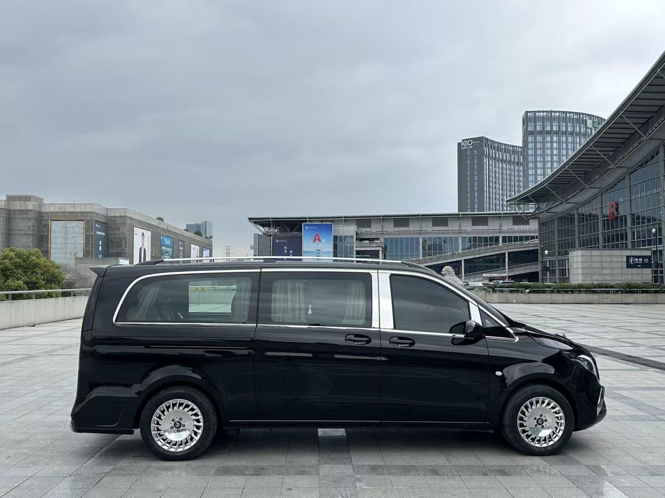 Mercedes-Benz 2023 2024