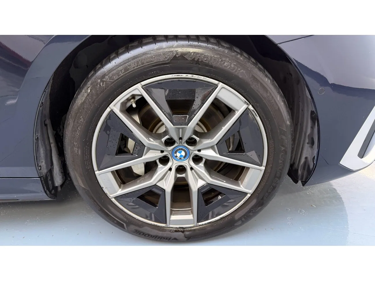 BMW i5 2024