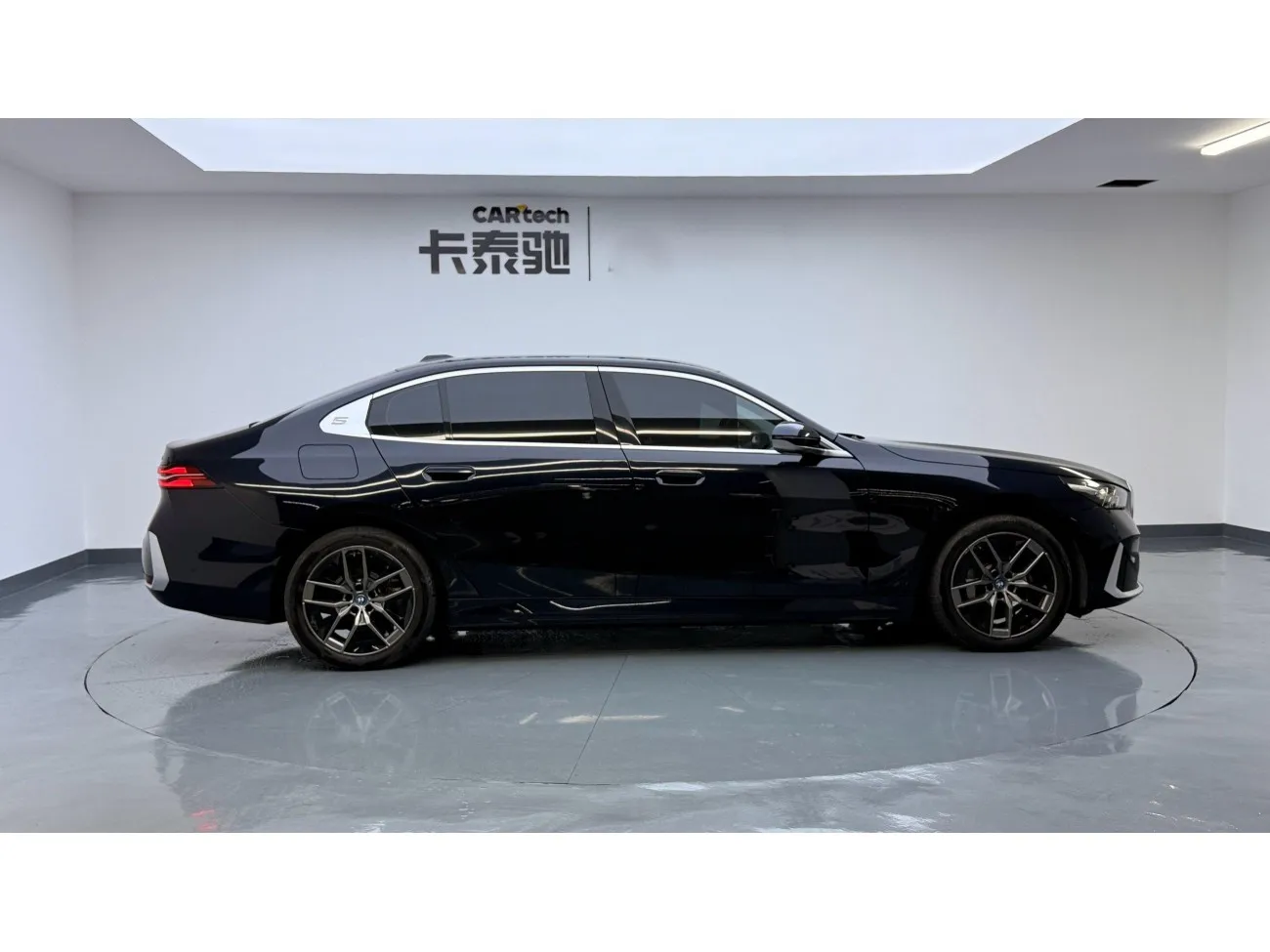 BMW i5 2024