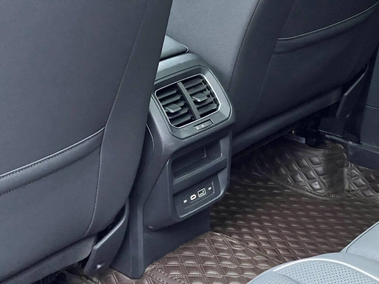 Volkswagen Tiguan L 2022