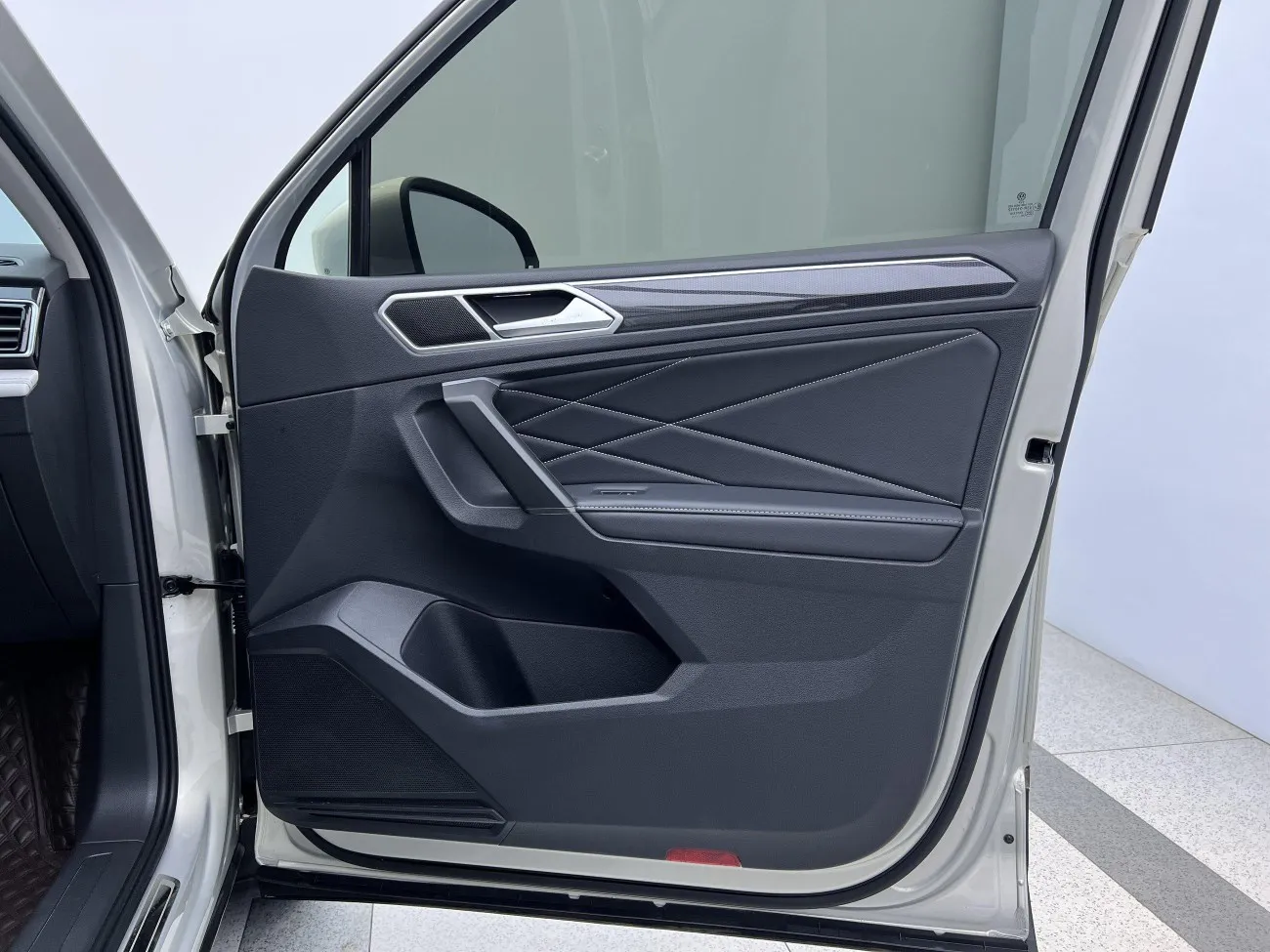 Volkswagen Tiguan L 2022