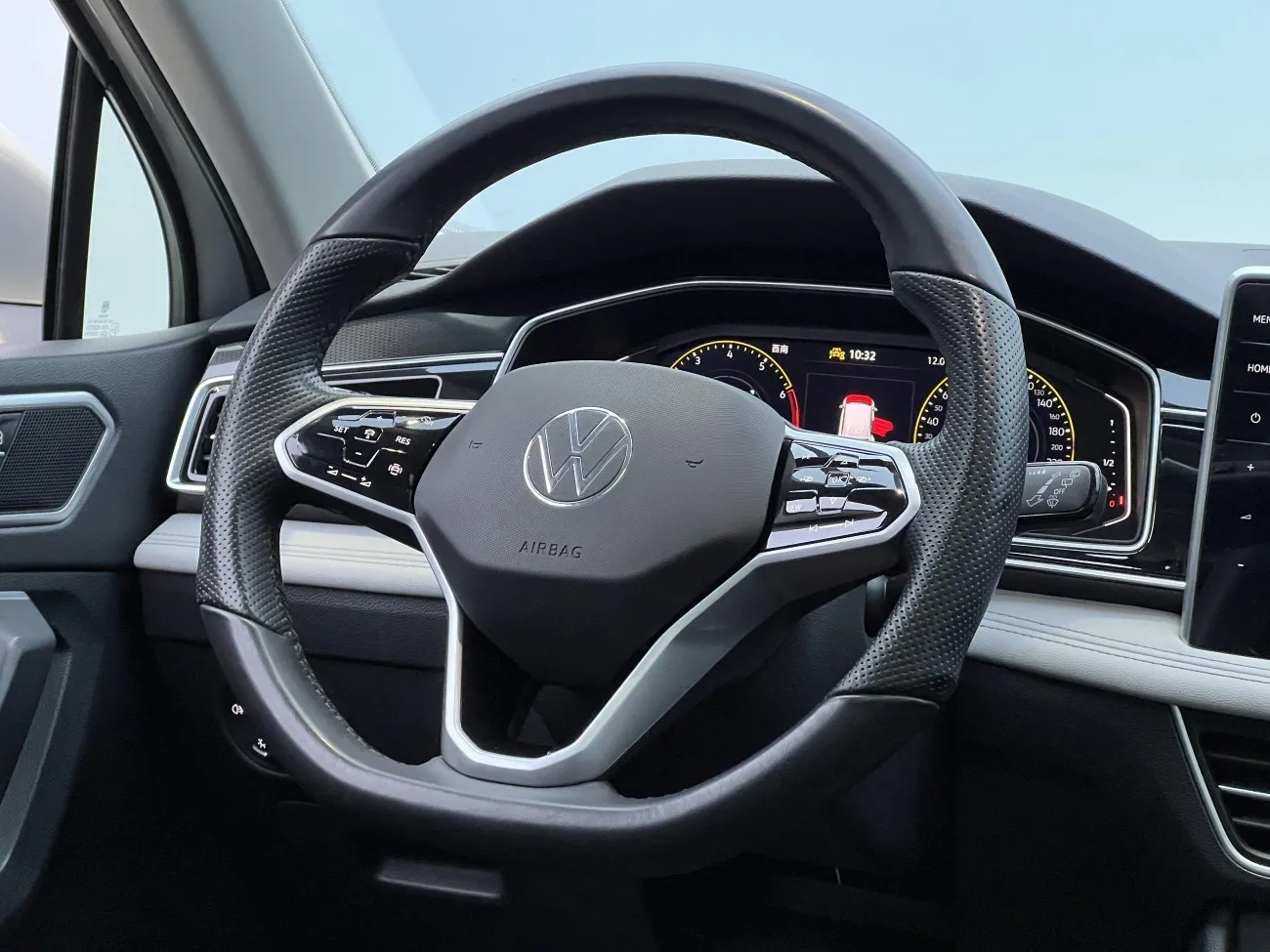 Volkswagen Tiguan L 2022