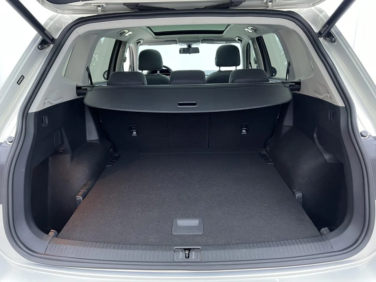 Volkswagen Tiguan L 2022