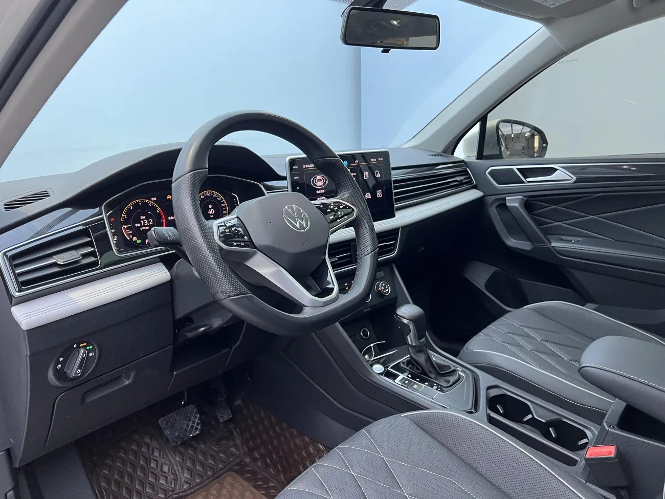 Volkswagen Tiguan L 2022