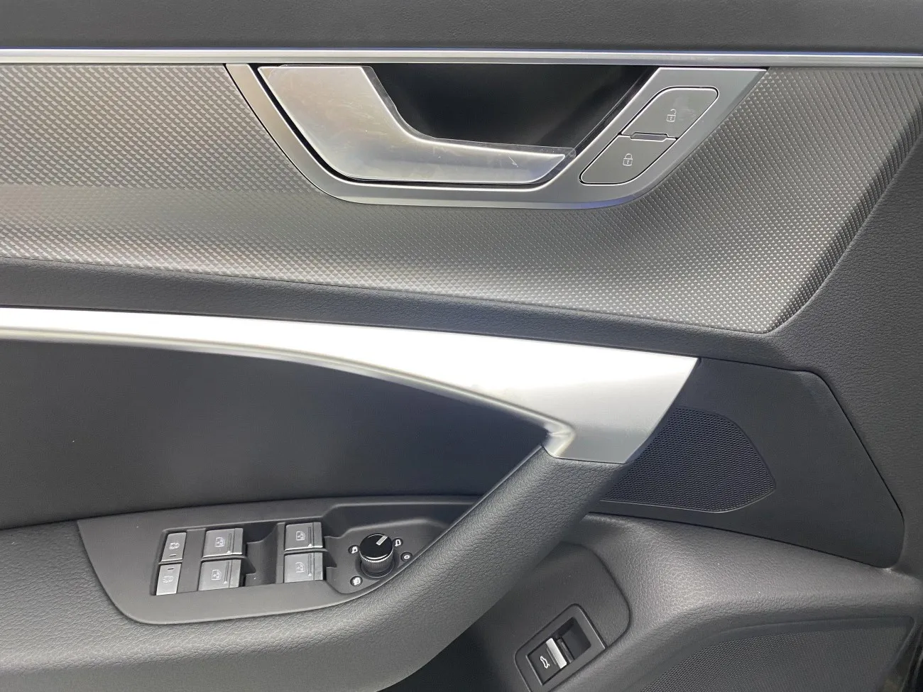 Audi A6L 40 TFSI 2025