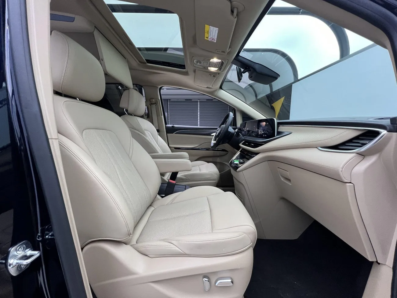 Buick GL8 2025