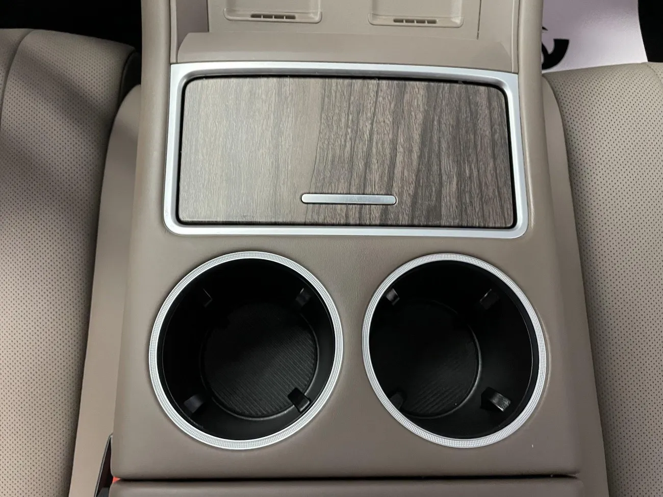 Luxeed R7 2025